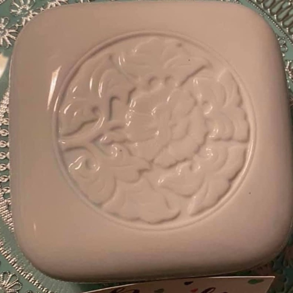 Tiffany & Co ceramic trinket box.  Vintage - dated 1979. Beautiful etched design